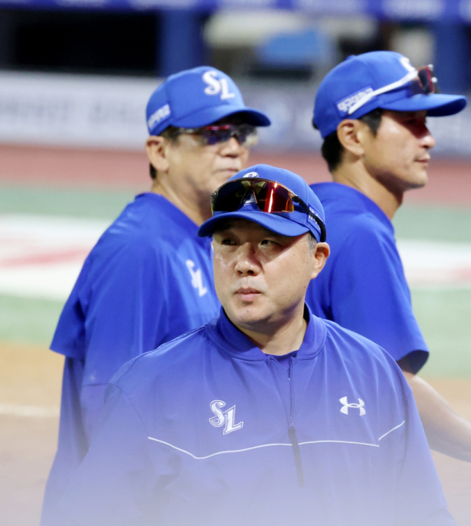 [포토]'랜더스 6-4로 잡은' 삼성 박진만 감독