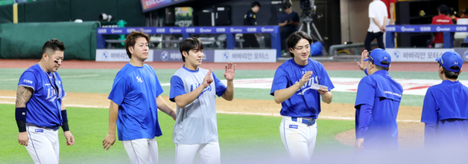[한번에쓱]승리 주역들은 줄을 서시오! '랜더스 6-4로 잡은' 삼성
