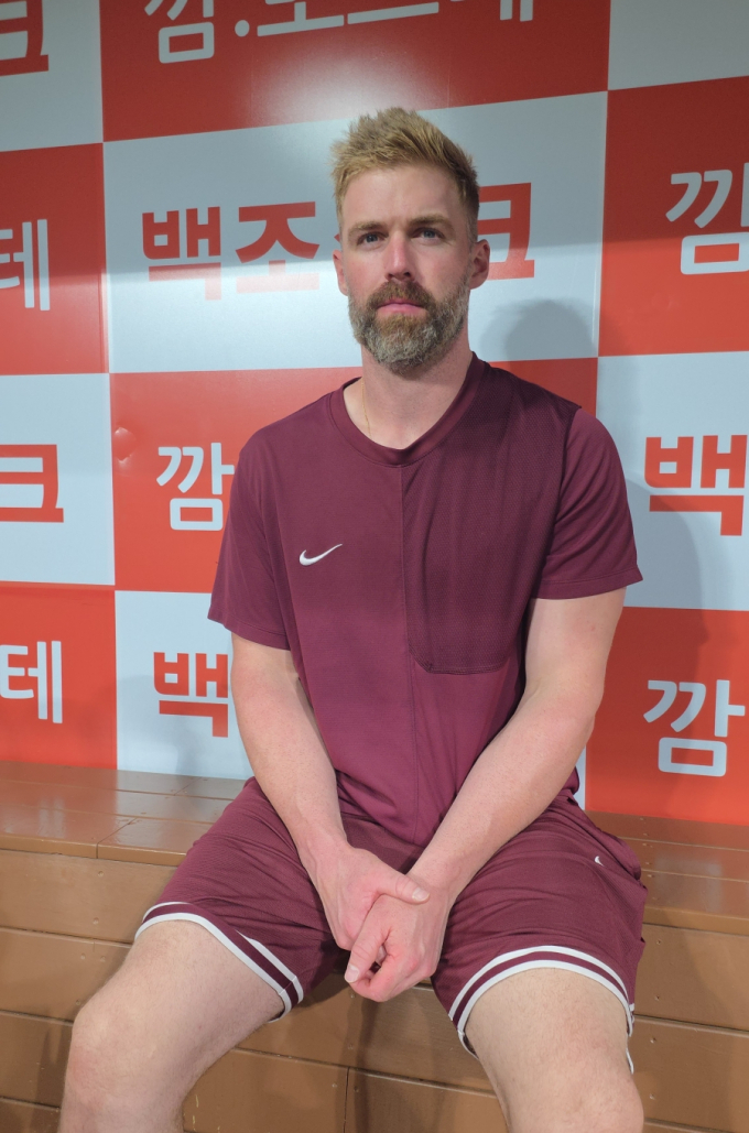 '드디어 떴다' 방출 아픔→곧바로 이적→전격 클린업 배치·1루수 선발 출격... 사령탑 "처음부터 3번을 생각했다" [고척 현장]