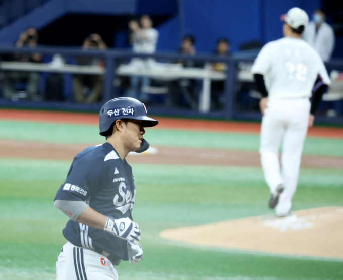 [포토]'박준현 강판시킨 4회초 투런홈런' 박준순