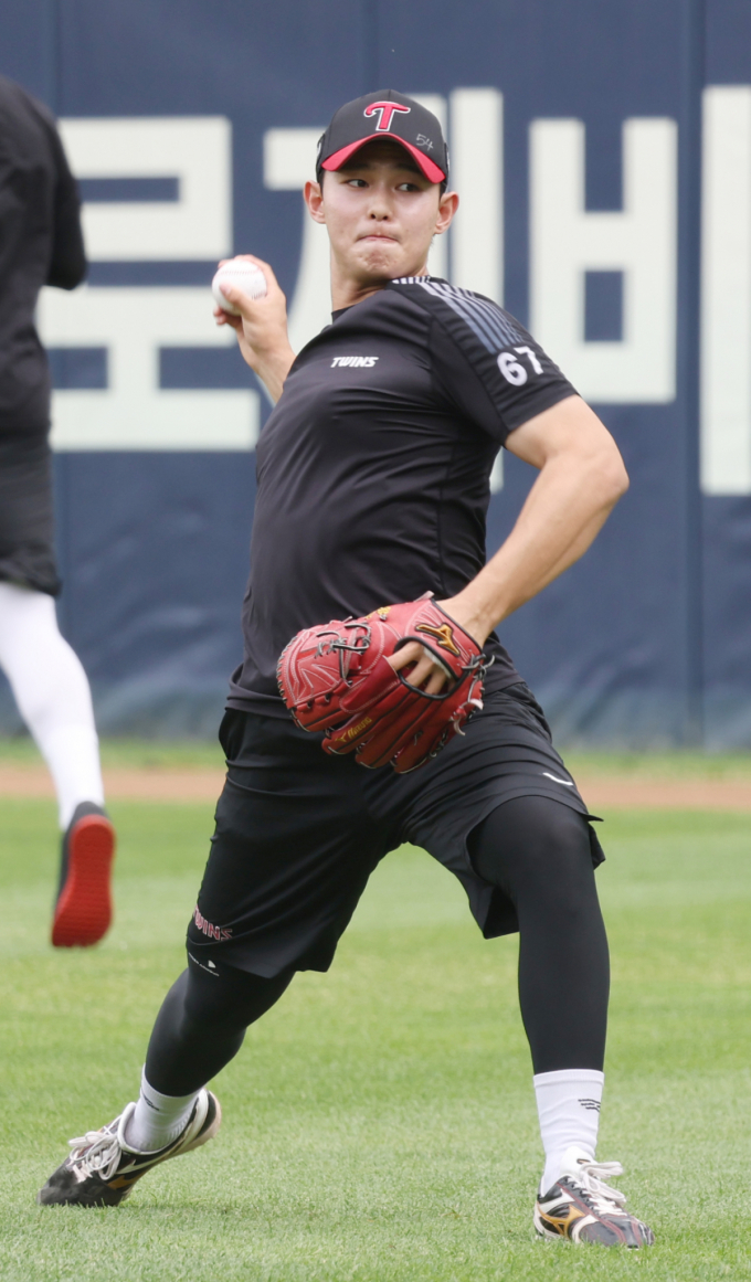 [포토] 김영우 '날렵한 와인드업'
