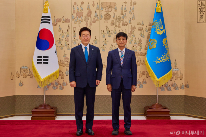 "5·18이 성역됐다" 이병태 발언에…민주당 의원들 "즉각 자진사퇴"