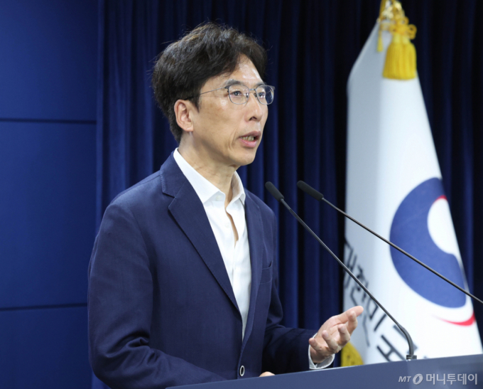韓 최고 과학기술인 천진우 교수 "AI보다 중요한 건 인간의 뇌 이해하는 것"[일문일답]