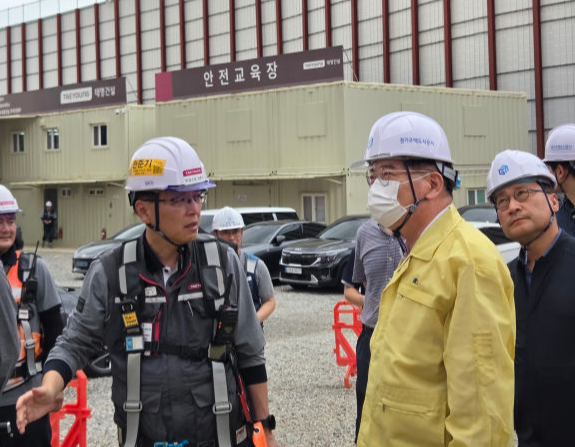 동탄 건설현장 찾은 김용진 GH 사장의 쿨한 행보…안전·폭염 점검