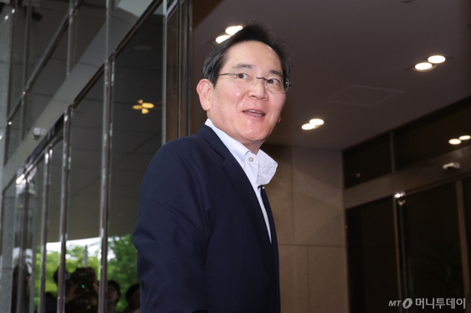 미국 선밸리로 가는 이재용 회장, 글로벌 AI 동맹 짠다