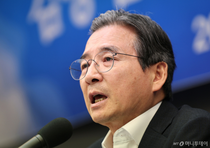 김용범 "부동산 가격 또 심상찮다…절박하게 해법 찾아야"
