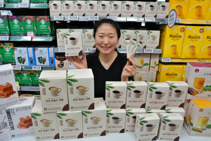 치솟은 원두값에...롯데마트, 치커리 뿌리 넣은 '대체 커피' 판매
