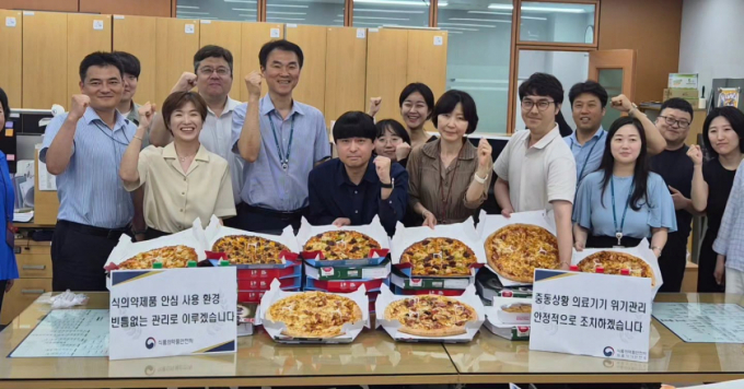 이 대통령, '주사기 대란' 막은 복지부·식약처에 피자 쐈다