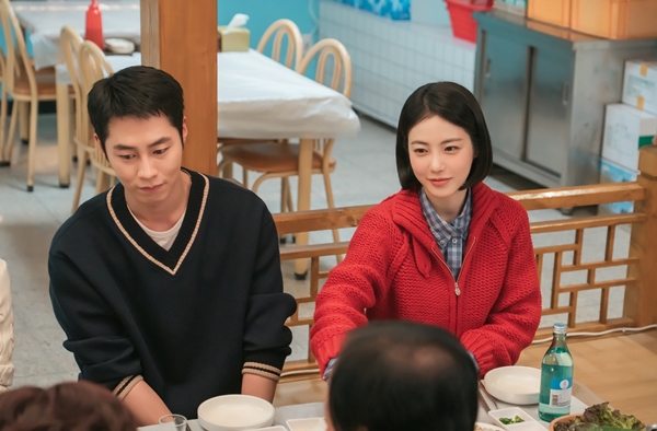 '닥터 섬보이' 이재욱X신예은, 마지막까지 고군분투...편동도 이별식