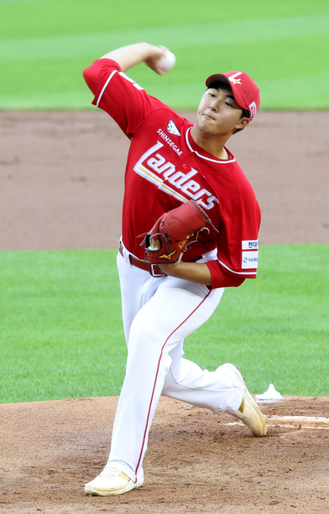 [포토] 루키 김민준, 불꽃야구의 정신으로