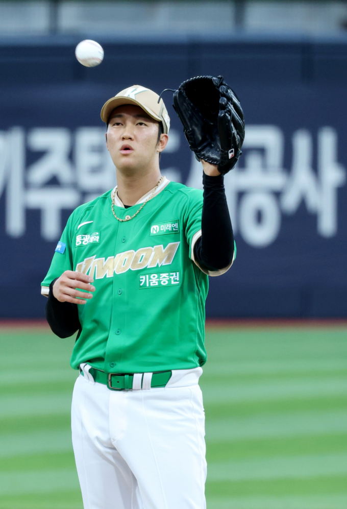 [한번에쓱] 2회말 3실점 안우진 '그래도 다시 집중하자!'