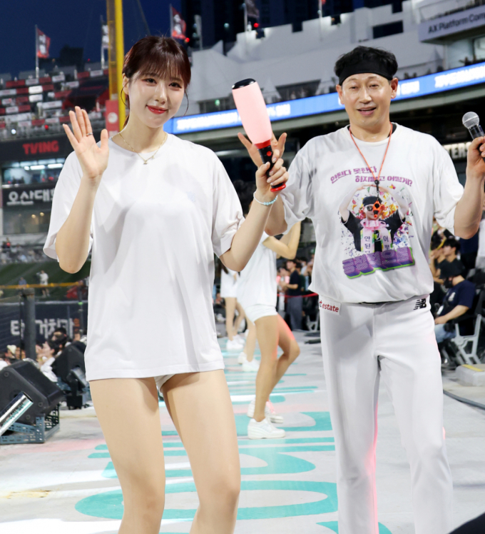 [포토] '금주 따라할거야!' 응원단장 김주일