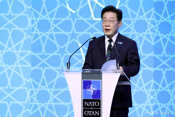 李대통령, NATO 방산포럼서 "유럽 넘어 IP4로 확장…정부 역할 중요"