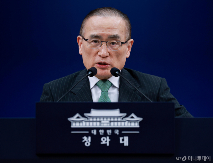 [속보]靑 "NATO와 방산 조달 기본협정 체결 위한 협상 개시"