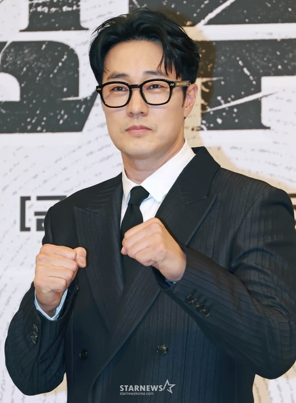 '김부장', 넷플릭스 비영어쇼 1위X79개국 TOP10...전세계 흔든 흥행