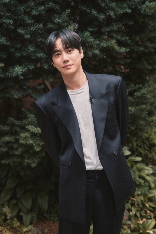 '유 퀴즈' 이준영, 만감교차 군 입대 심경 고백..."롤러코스터 탄 기분"