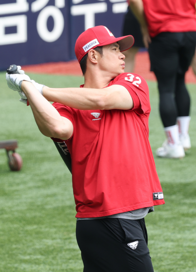 [포토] 김재환, 호쾌한 스윙