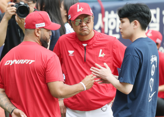 [포토] 페드로 아빌라, 파이어볼러  쓱~ 왔다