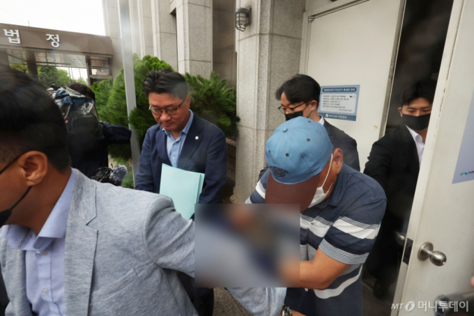 '여고생 살해범' 장윤기 사건 수사팀장 구속…증거인멸 혐의