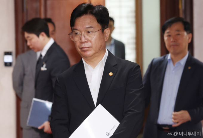 AI 일자리 충격 막는다…K-AI 노출지수·카나리아 대시보드 도입