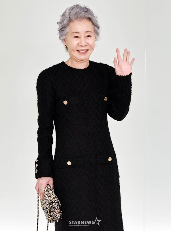 '성난사람들2' 윤여정, 에미상 후보..오스카 이어 역사 쓸까