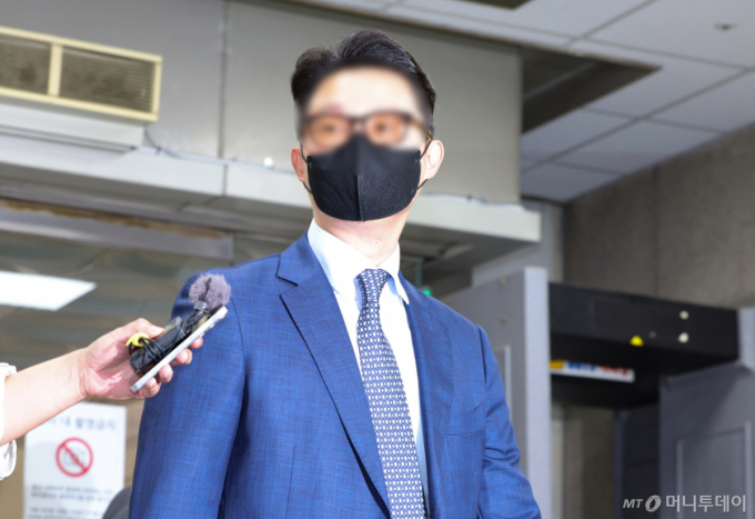 [속보] '통일교 청탁' 윤영호 전 본부장, 징역 1년6개월 확정