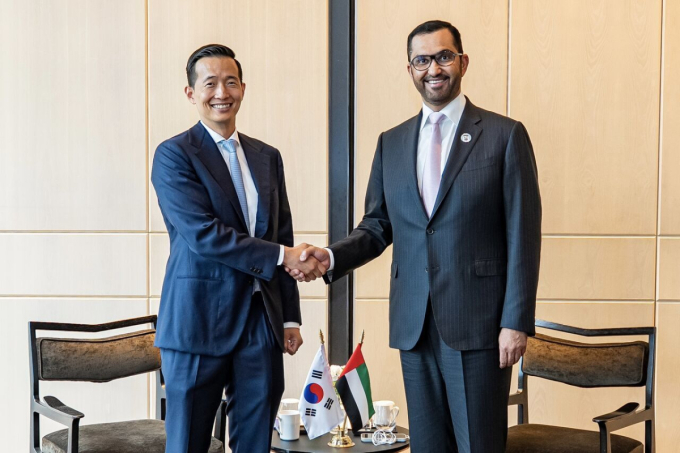 김동관 한화 부회장, 알 자베르 UAE 장관과 회동…협력 모색