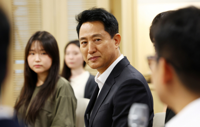 상봉 먹자골목 찾은 오세훈 "서울 전역에 야장상권 25개로 늘릴 것"