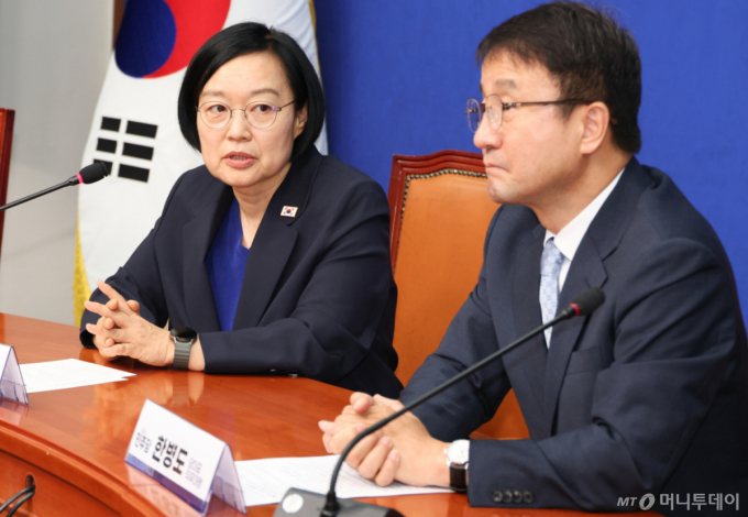 한병도·한성숙 "당정협력 공고히"…'3대 메가프로젝트' 입법에 속도