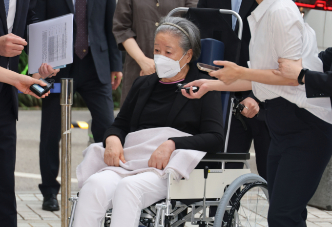 특검, 한학자에 1심 징역13년 구형…"돈으로 권력 탐하지 않아" 부인