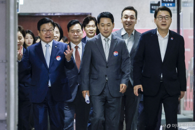 장동혁 "주담대 느닷없이 절반 축소…李, 주거 사다리마저 걷어차"