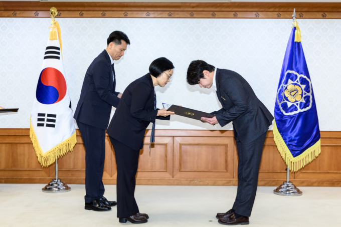 승강장문 '열림' 상태 막았다…서울교통공사 박종권 과장 국민포장