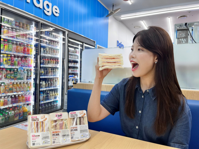 모서리까지 토핑으로 꽉...GS25, 샌드위치 전면 리뉴얼