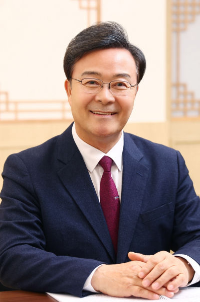 "낡은 버스정류장 가라" 시민 발 지키는 김성제, 의왕시 '교통복지' 강화