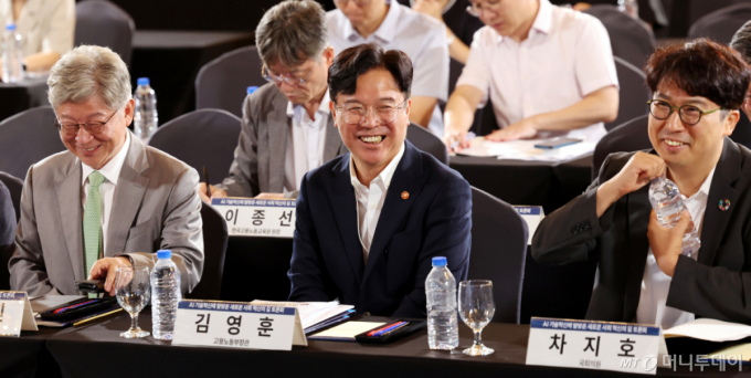 [사설]초과益 특별세, 제조업 혁신이 투기인가
