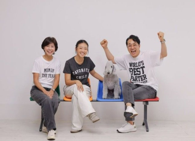 김한석, 첫사랑 아내·딸과 가족사진…"14년 동안 매년 찍었다"