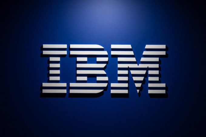 IBM 주가 25% 폭락…AI 하드웨어 투자 쏠림에 직격탄