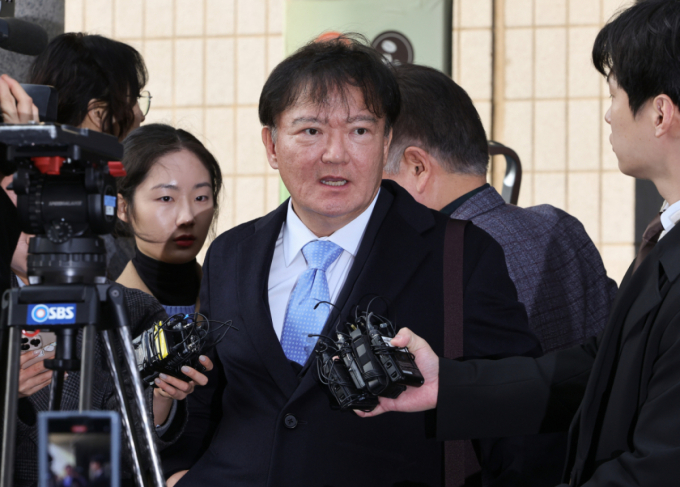 민경욱 전 의원, 부정선거 강연 중 갑자기 쓰러져…"의식불명"