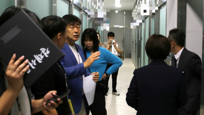'미성년자 성범죄 혐의' 청주시의원…"담배 사 준다며 차량·모텔로 불러내"