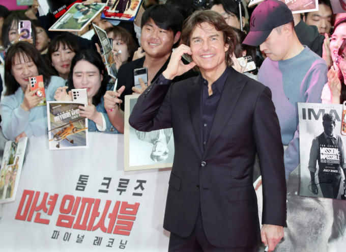 월드컵 폐막식 톰 크루즈 '공중 낙하쇼' 펼쳐질까... 특별 출연 예고