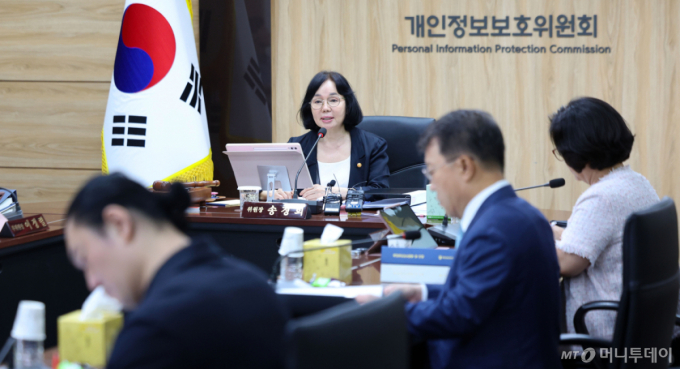 AI 개발 위해 '원본 개인정보' 빗장 푼다…보안투자 기업 과징금 40% 감경