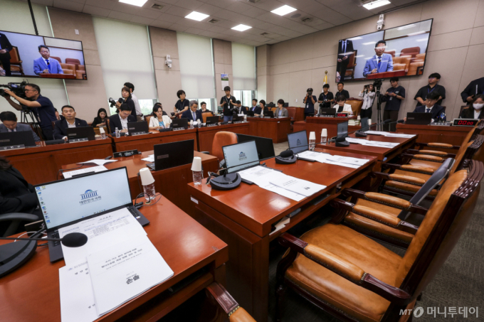[속보]법사위, 2차 종합특검 연장법안 통과