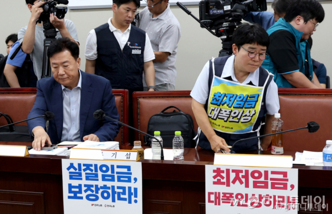 삼계탕 한 그릇 2만원 되나…최저임금 오르자 '을'끼리 갈등
