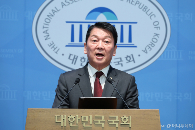안철수, 왜 한동훈 때리나…'포스트 장동혁' 노림수일까?