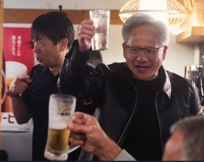 한국선 치맥, 일본선 이자카야…젠슨 황, 현지 협력사와 '건배'