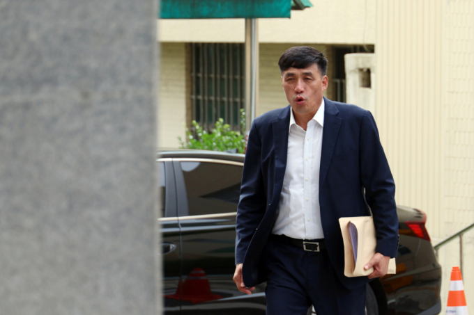 '안규백 군무이탈 의혹' 고발 김영수 소장, 고발인 조사