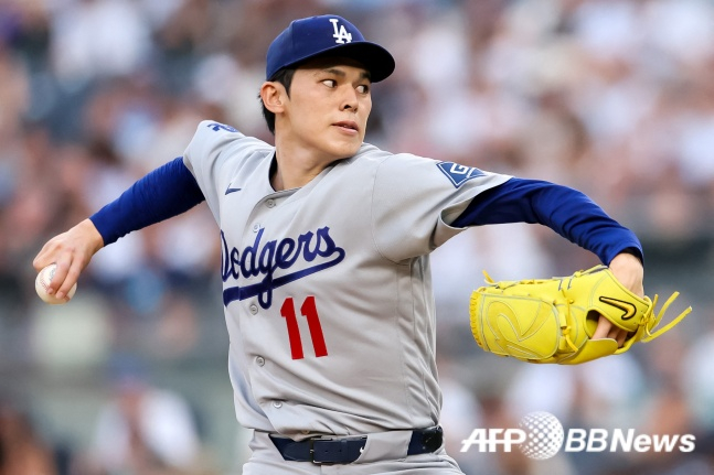 '5⅔이닝 KKKKK' 패전 위기 사사키, '결승 투런' 먼시가 구했다! 다저스, 양키스에 2-1 역전승... 오타니 4타수 무안타 침묵 [LAD 리뷰]