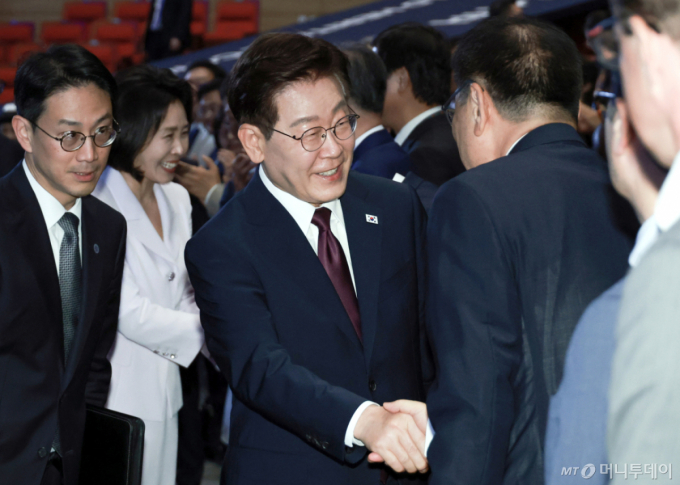 [속보]李대통령 "문화의 힘 바탕, 세계 평화·번영에 기여…백범 선생 뜻 잇겠다"