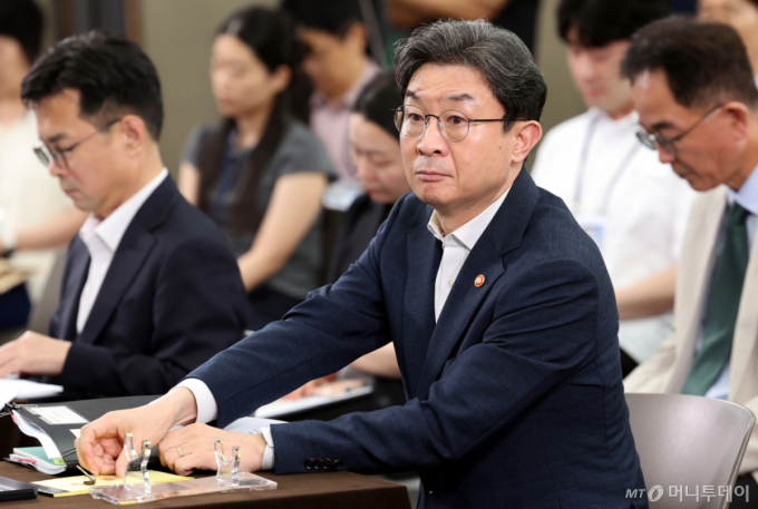 민주당, 금융위에 "필요시 레버리지 ETF 추가 대책 강구해달라"
