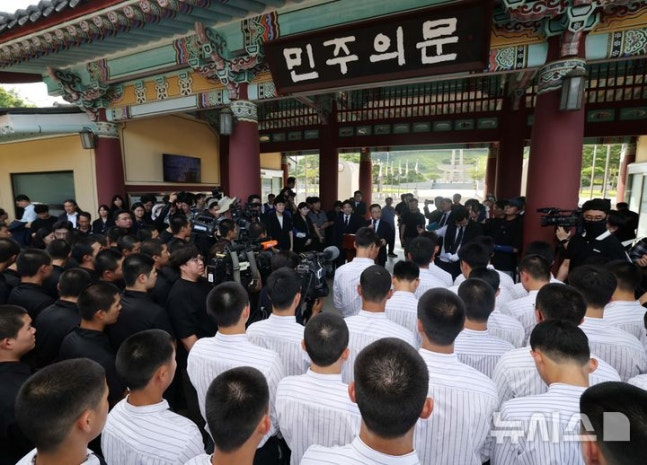 [오피셜] '지역 조롱 응원' 배재고 야구부, 8월 봉황대기 출전한다... 재심 끝에 징계 6개월→1개월 감경